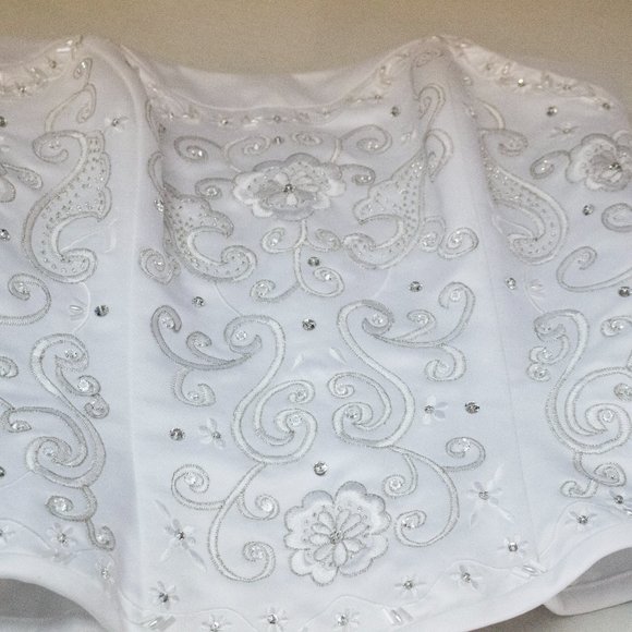 Wedding Dress with Protective Box - Picture 4 of 11